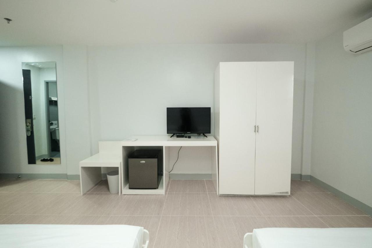 Rosey Hotel Cabanatuan City Екстер'єр фото