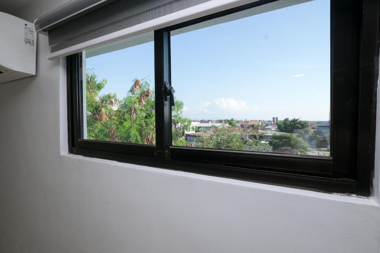 Rosey Hotel Cabanatuan City Екстер'єр фото