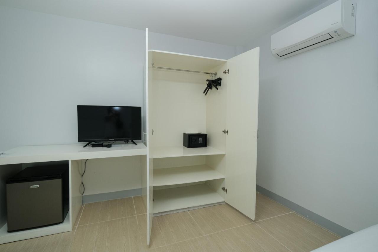 Rosey Hotel Cabanatuan City Екстер'єр фото