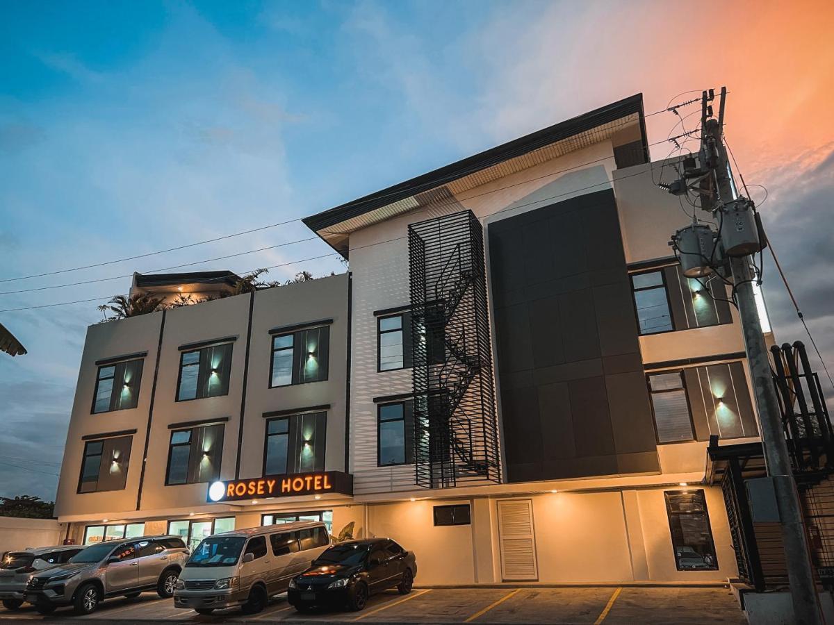 Rosey Hotel Cabanatuan City Екстер'єр фото