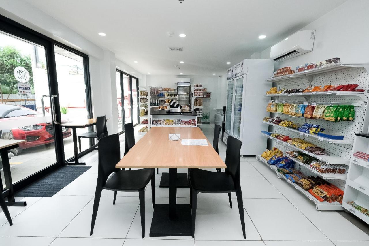 Rosey Hotel Cabanatuan City Екстер'єр фото