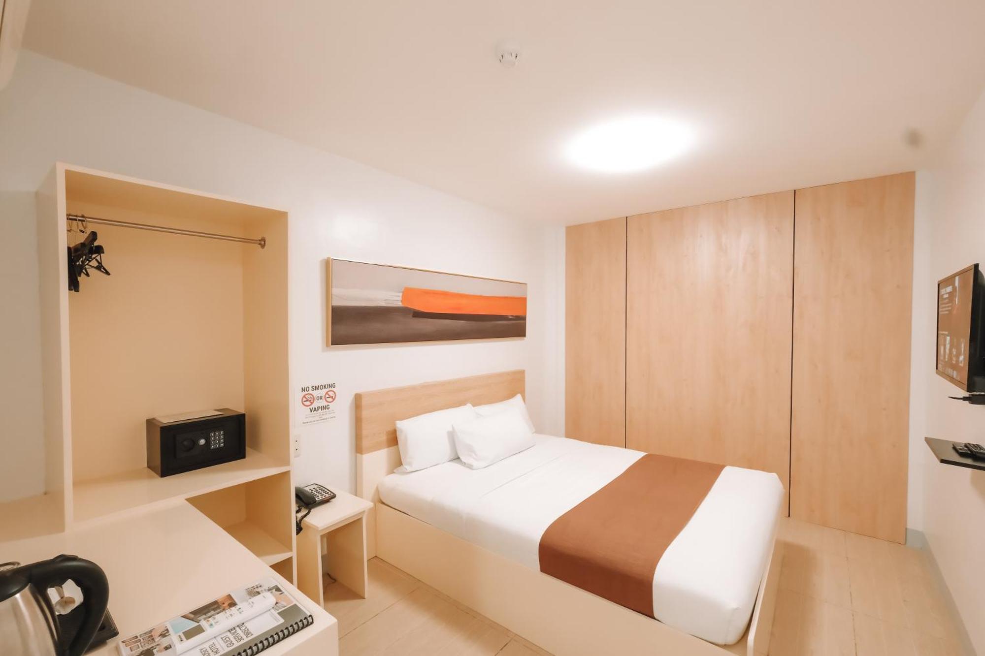 Rosey Hotel Cabanatuan City Екстер'єр фото