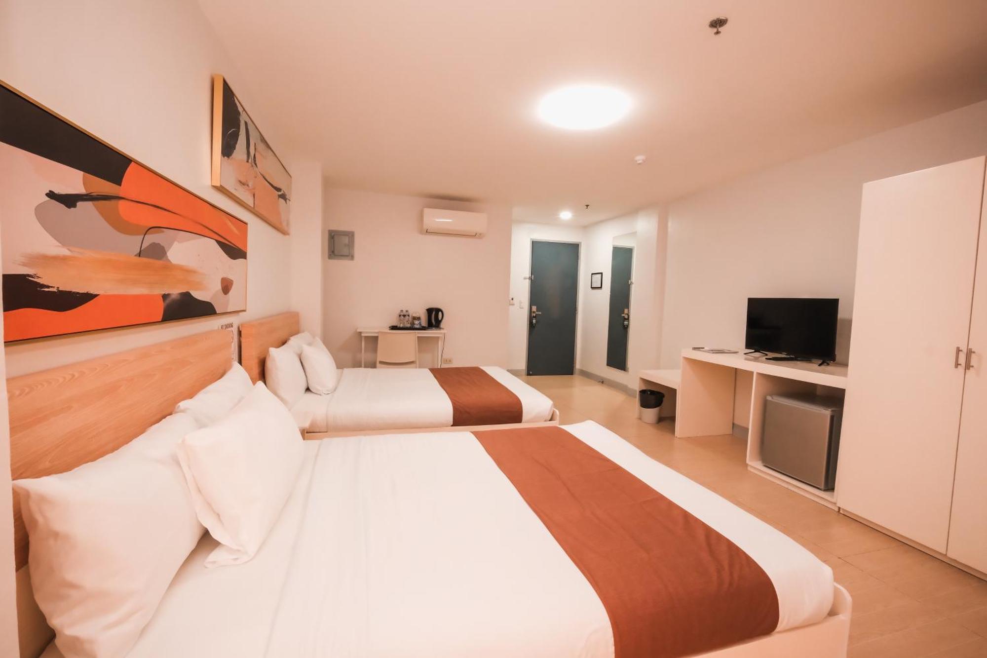 Rosey Hotel Cabanatuan City Екстер'єр фото